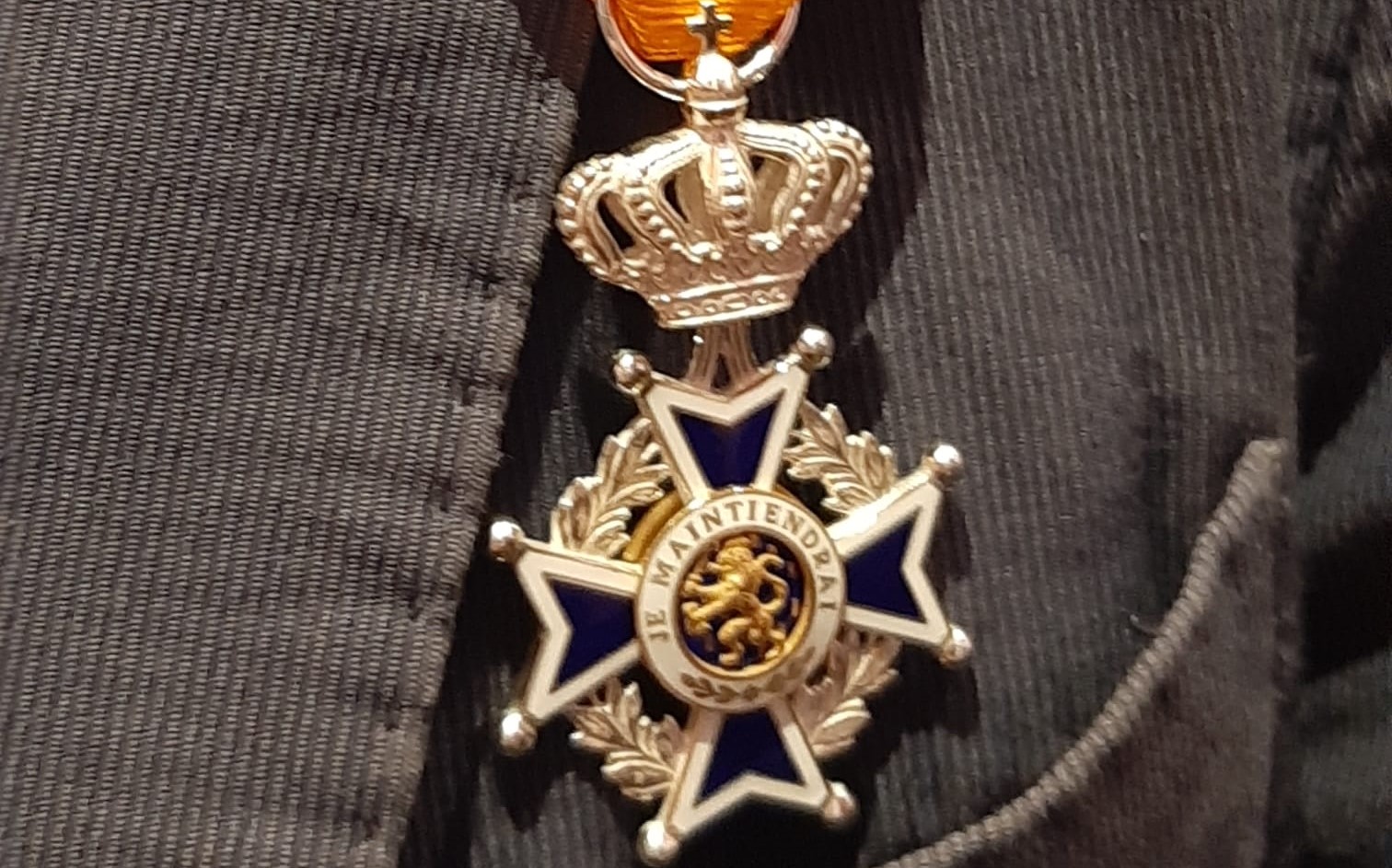 Cees Weerheim: Lid in de Orde van Oranje-Nassau.